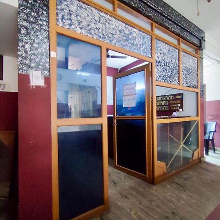 Thrissur Omega Tourist Home מראה חיצוני תמונה